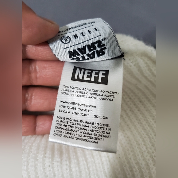 Neff X Star Wars Rogue One Trooper Imperial Symbol White Knit Beanie One Size - Picture 4 of 5